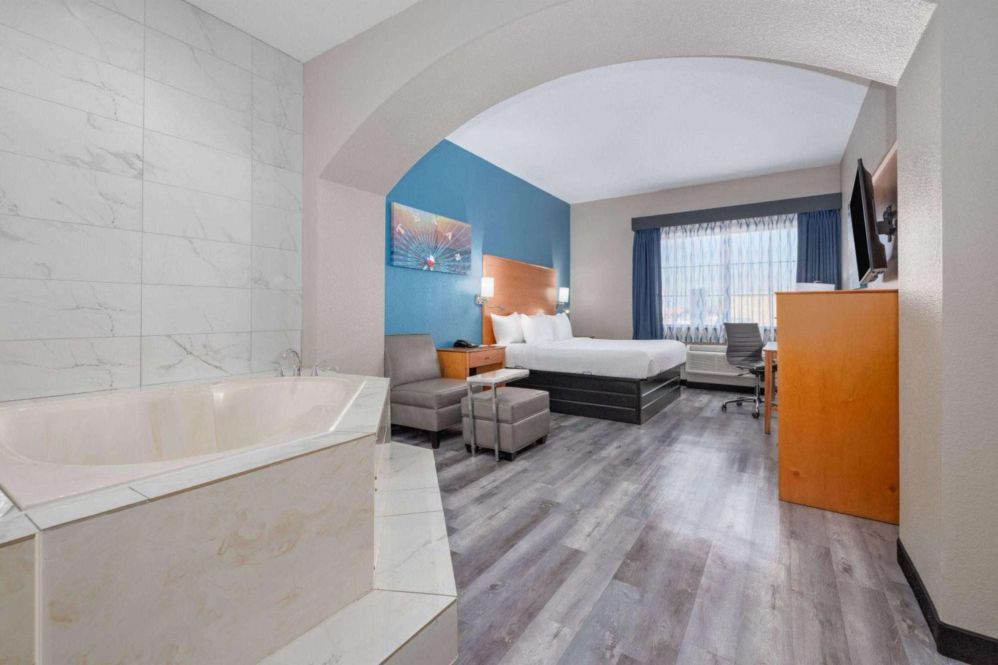 La Quinta By Wyndham Alvarado Eksteriør billede